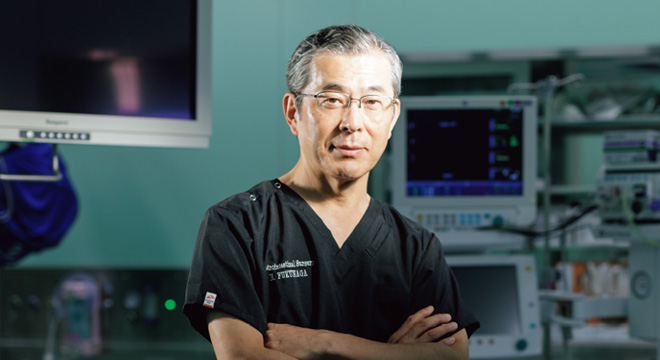 消化器外科医 福永正氣先生 医療白衣 事務服ユニフォームのフォーク 消化器外科医 福永正氣先生 医療白衣 事務服ユニフォームのフォーク