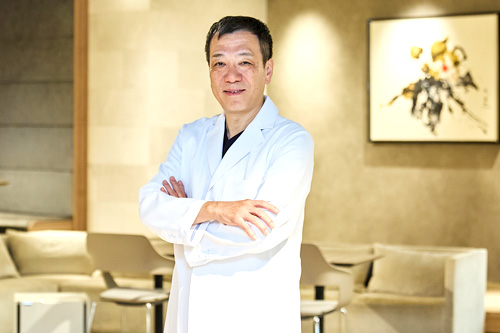 美容外科医｜鎌倉達郎先生